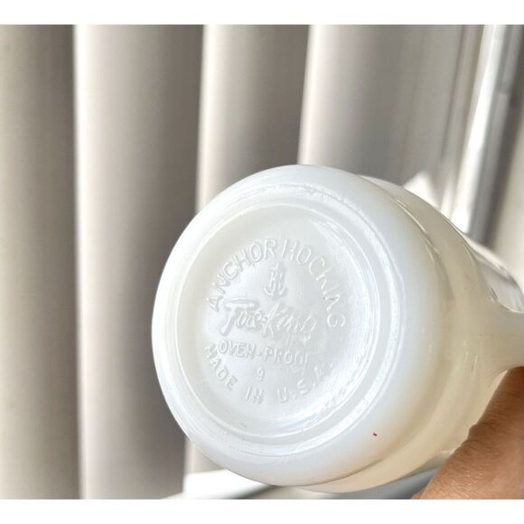 Vintage White Milk Glass Anchor Hocking Fire King  Cardinal Bird Coffee Mug - Picture 2 of 2